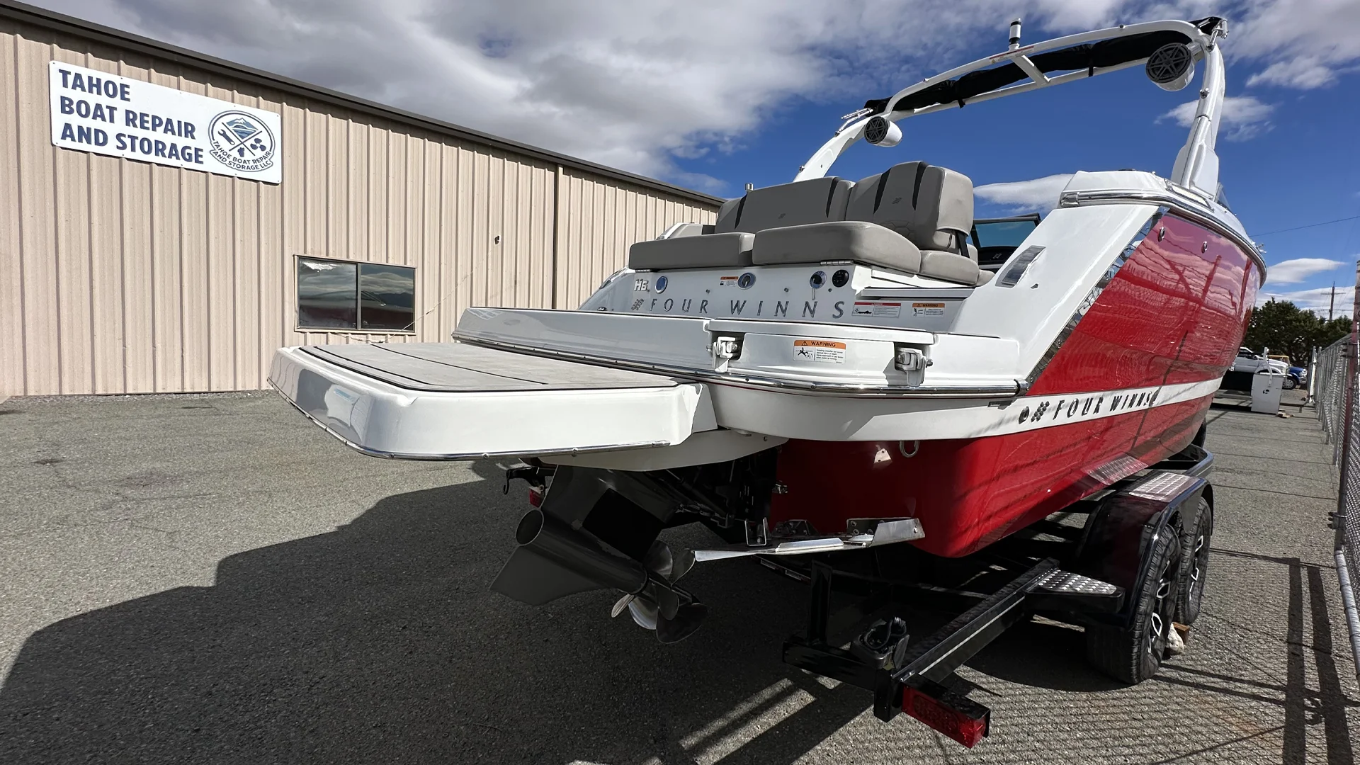FOur Winns H6 Surf