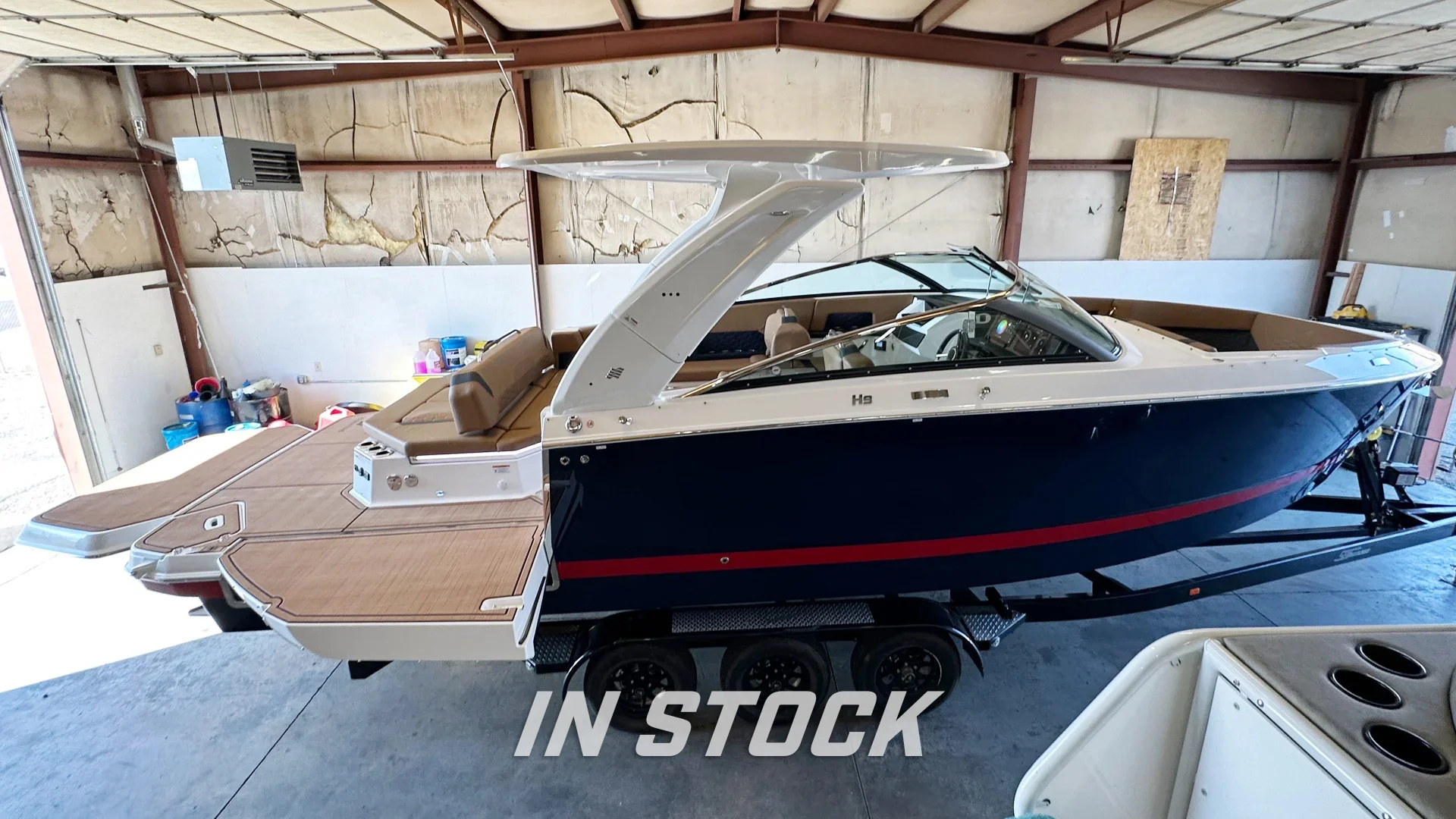 2027 Four Winns H9 OB Bowrider